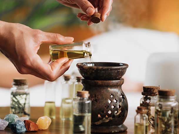 Ways to Use Air-Purifying Essential Oils to Enhance Indoor Air Quality