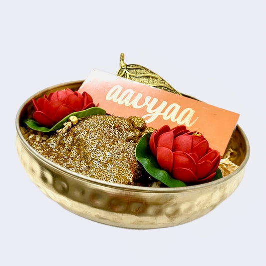 Aavyaa Urli Hamper with golden shimmer potli